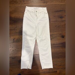 Signature by Levi Strauss Women's Straight Leg Jeans in White